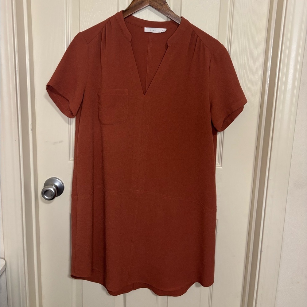 LUSH Rust Brown Short Sleeve Shift Dress | V-Neck | Size M autumn every day tim - Picture 2 of 8